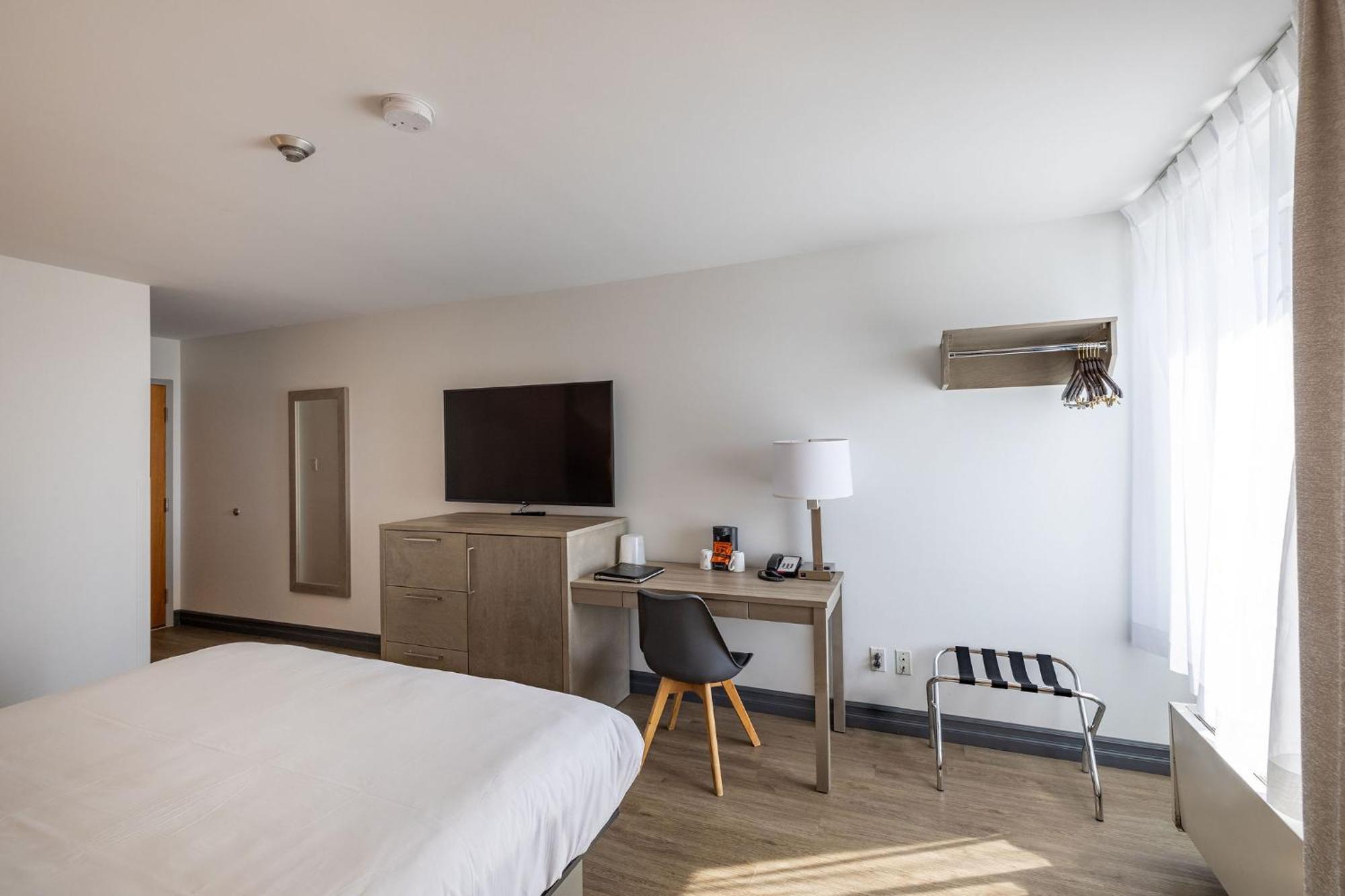 Repotel Aeroport Quebec エクステリア 写真