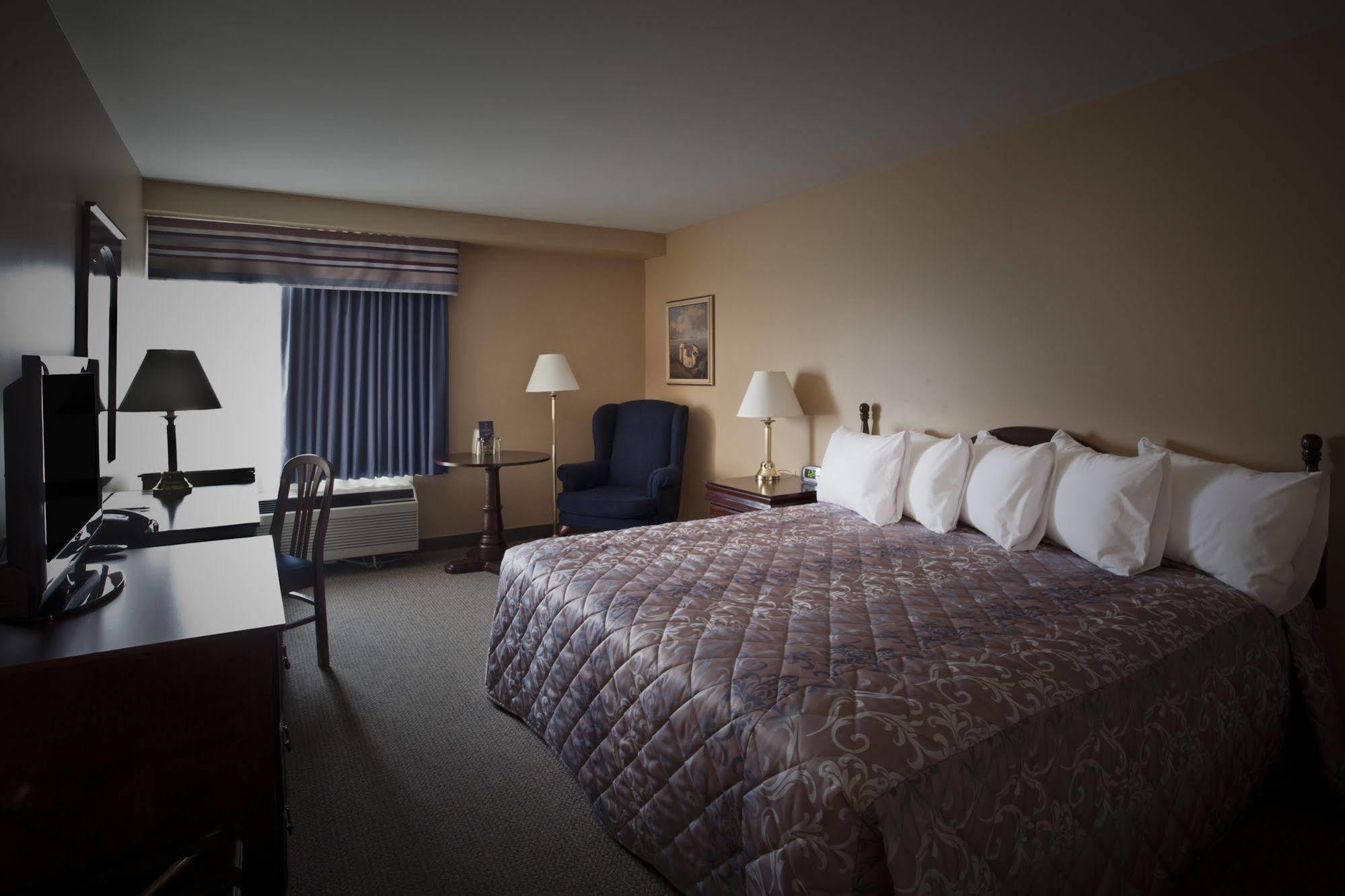 Repotel Aeroport Quebec エクステリア 写真